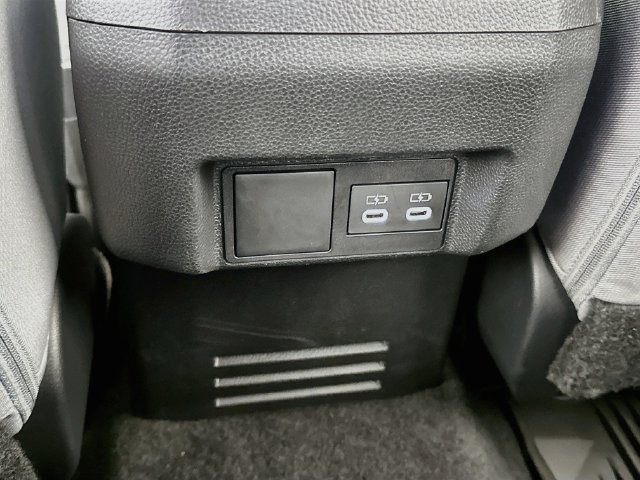 Used 2024 Toyota Tacoma TRD Sport AWD/4WD image 12