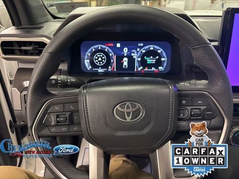 Used 2024 Toyota Tacoma TRD Sport image 12