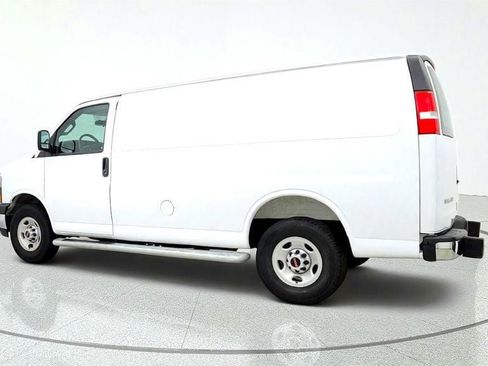 Used 2025 GMC Savana 2500 w/ Driver Convenience Package RWD image 7