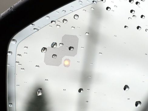 Used 2025 Jaguar F-PACE R-Dynamic S image 31