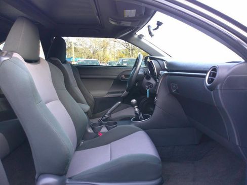 Used 2015 Scion tC image 17
