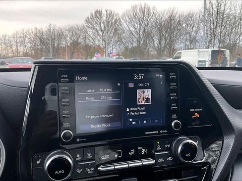 Used 2022 Toyota Highlander XSE image 34