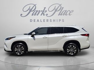 Used 2020 Toyota Highlander XLE FWD video 2