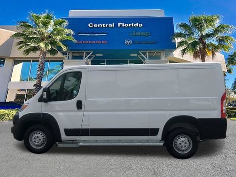 Used 2025 RAM ProMaster 2500 w/ U-Haul Equipment Group FWD image 8