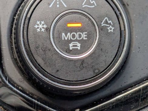 Used 2022 Volkswagen Tiguan SEL R-Line AWD/4WD image 30