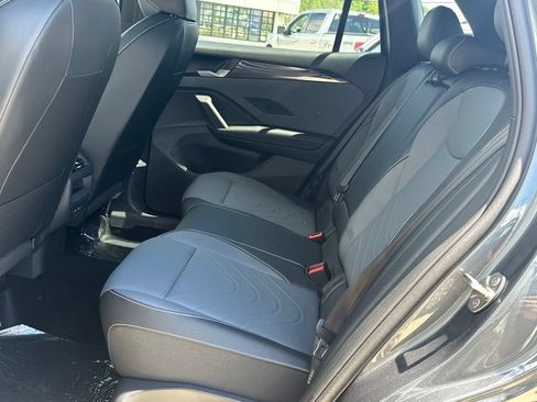New 2026 Volkswagen Tiguan SE R-Line AWD/4WD image 24
