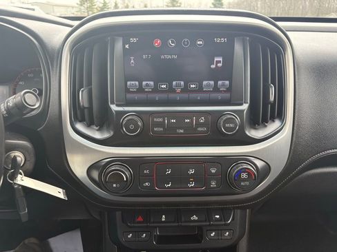 Used 2016 GMC Canyon SLT AWD/4WD image 30