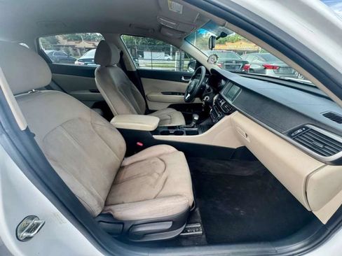Used 2018 Kia Optima LX w/ 17" Alloy Wheels Package FWD image 15