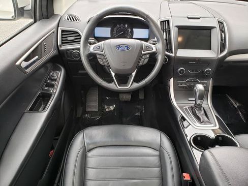 Used 2017 Ford Edge SEL w/ Equipment Group 201A AWD/4WD image 16