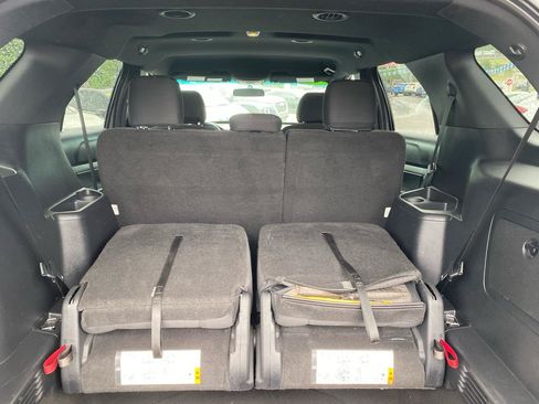 Used 2016 Ford Explorer XLT AWD/4WD image 19