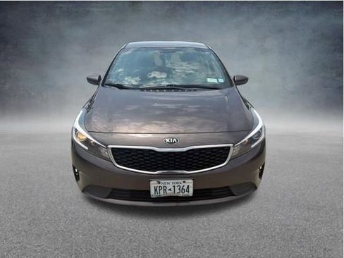 Used 2017 Kia Forte LX FWD image 17