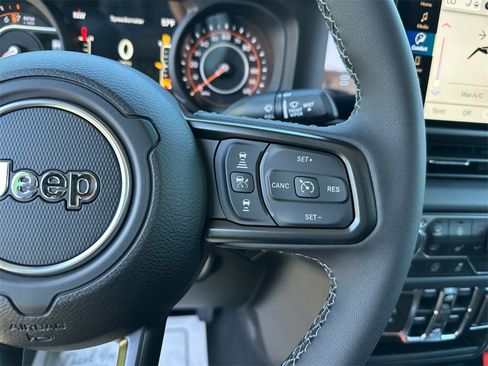 New 2025 Jeep Gladiator High Tide image 20