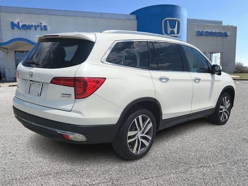 Used 2016 Honda Pilot Touring image 4