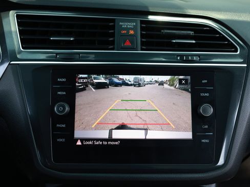 Used 2023 Volkswagen Tiguan SE R-Line FWD image 41