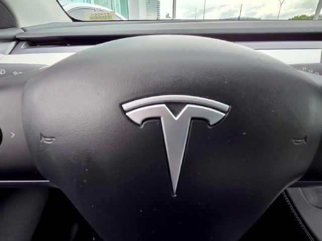 Used 2023 Tesla Model Y Long Range AWD/4WD image 41