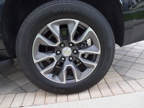 Used 2022 Chevrolet Suburban LT RWD image 83