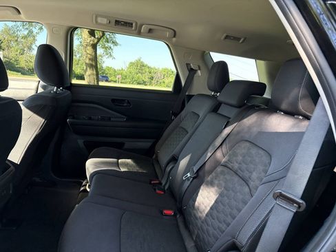 Used 2024 Nissan Pathfinder S w/ Cargo Package AWD/4WD image 26