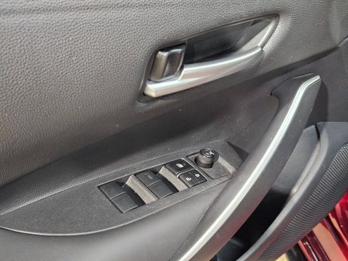Used 2025 Toyota Corolla SE FWD image 21
