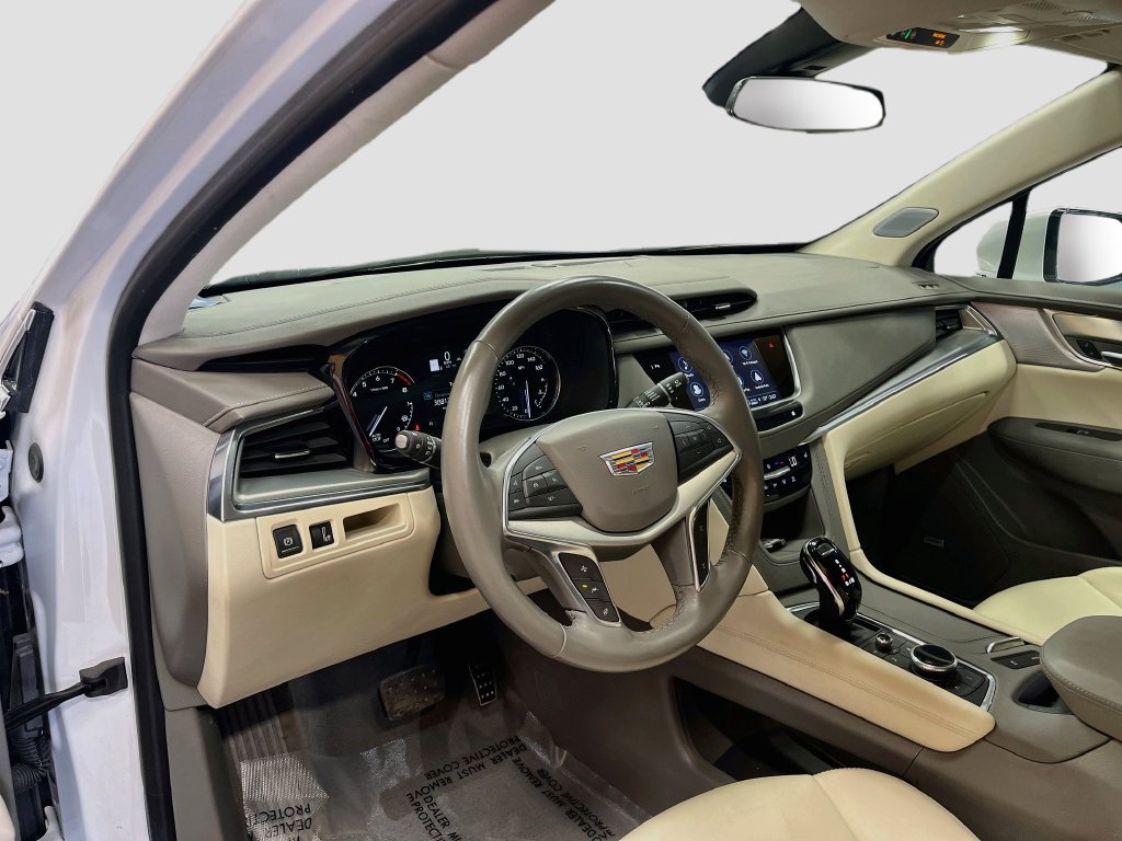 Used 2024 Cadillac XT5 Premium Luxury AWD/4WD image 9