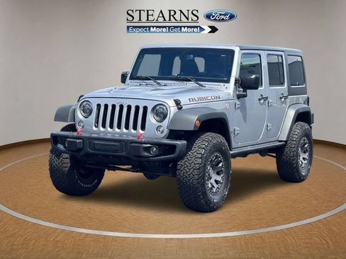 Used 2016 Jeep Wrangler Unlimited Rubicon AWD/4WD image 2