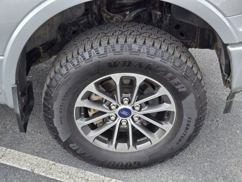 Used 2020 Ford F150 Lariat w/ Equipment Group 502A Luxury AWD/4WD image 21