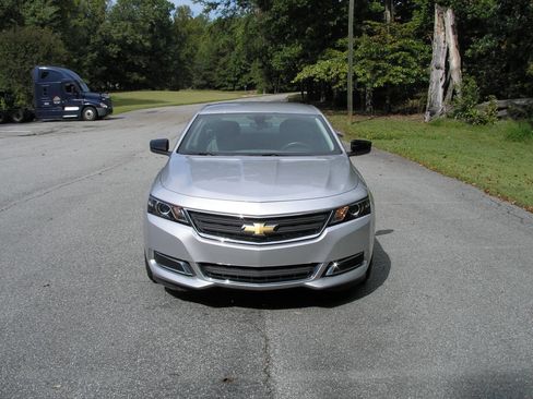 Used 2017 Chevrolet Impala LS image 2