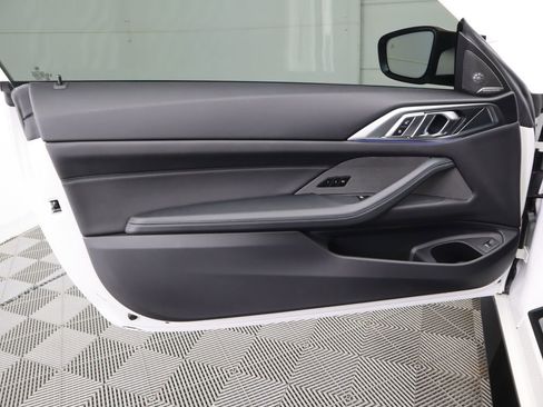 Used 2023 BMW M4 Coupe image 25