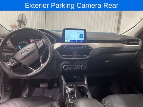 Used 2022 Ford Escape SEL image 9