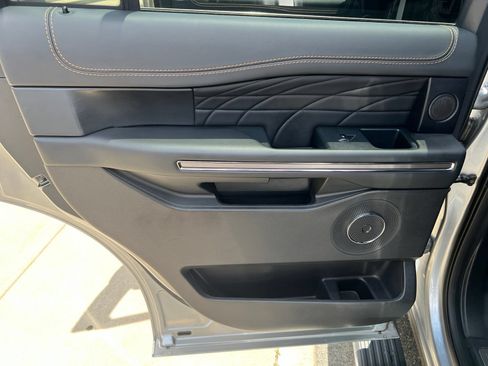 Certified 2023 Ford Expedition Platinum AWD/4WD image 18