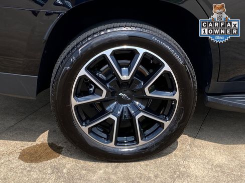 Used 2025 Chevrolet Tahoe RST w/ Comfort Package AWD/4WD image 8