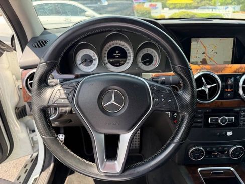 Used 2015 Mercedes-Benz GLK 350 4MATIC w/ Premium 1 Package image 18
