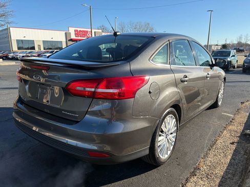 Used 2017 Ford Focus Titanium w/ Titanium Technology Package image 7