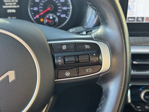 Used 2023 Kia K5 EX image 29
