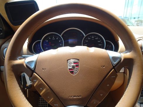 Used 2008 Porsche Cayenne GTS AWD/4WD image 9