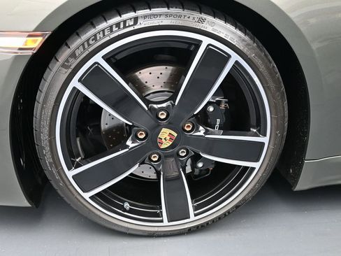 Used 2024 Porsche 718 Cayman GT4 image 29