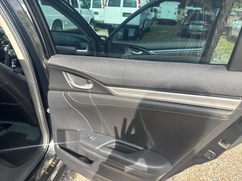 Used 2016 Honda Civic EX-L image 24