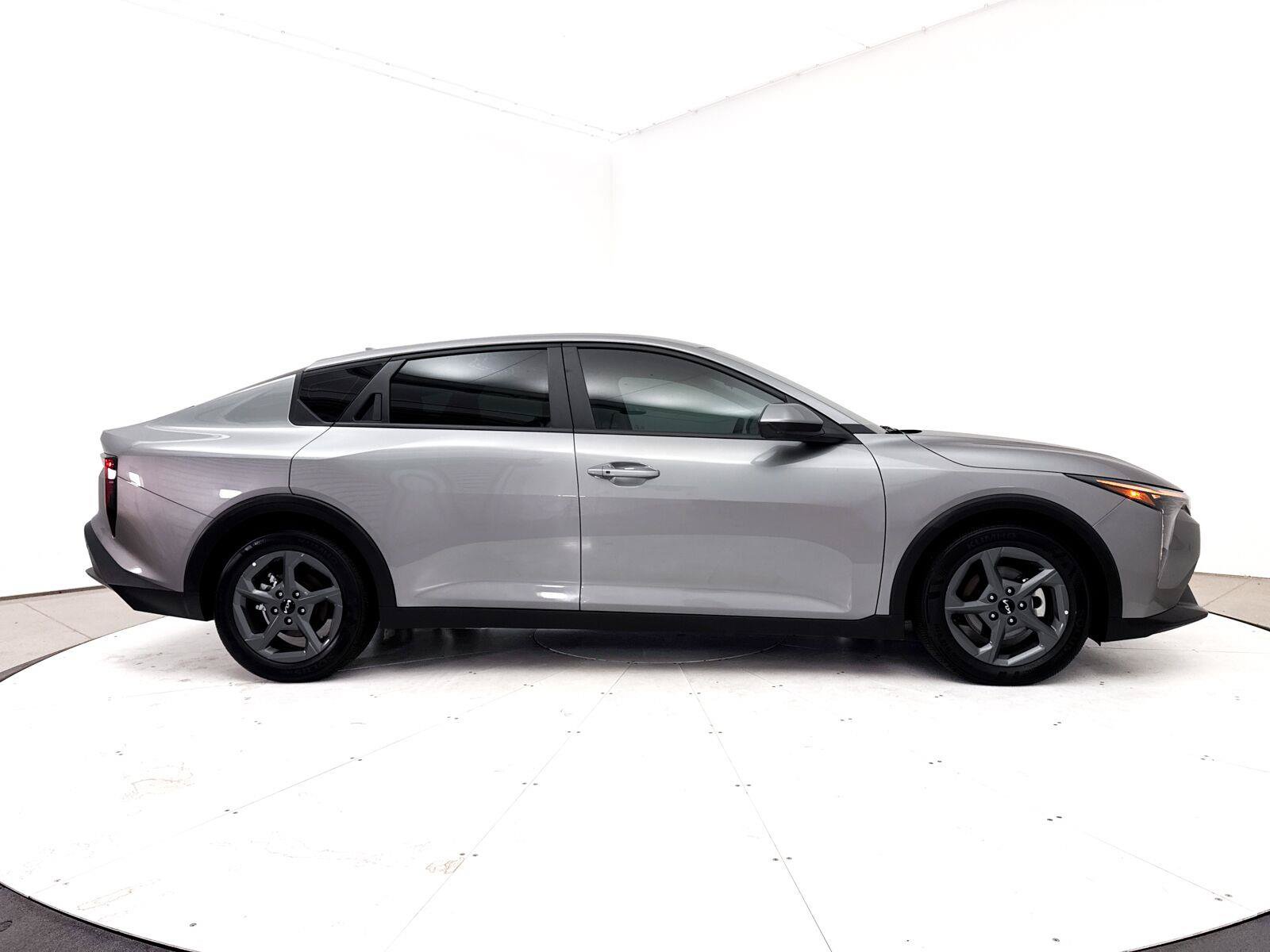 Used 2025 Kia K4 FWD image 38