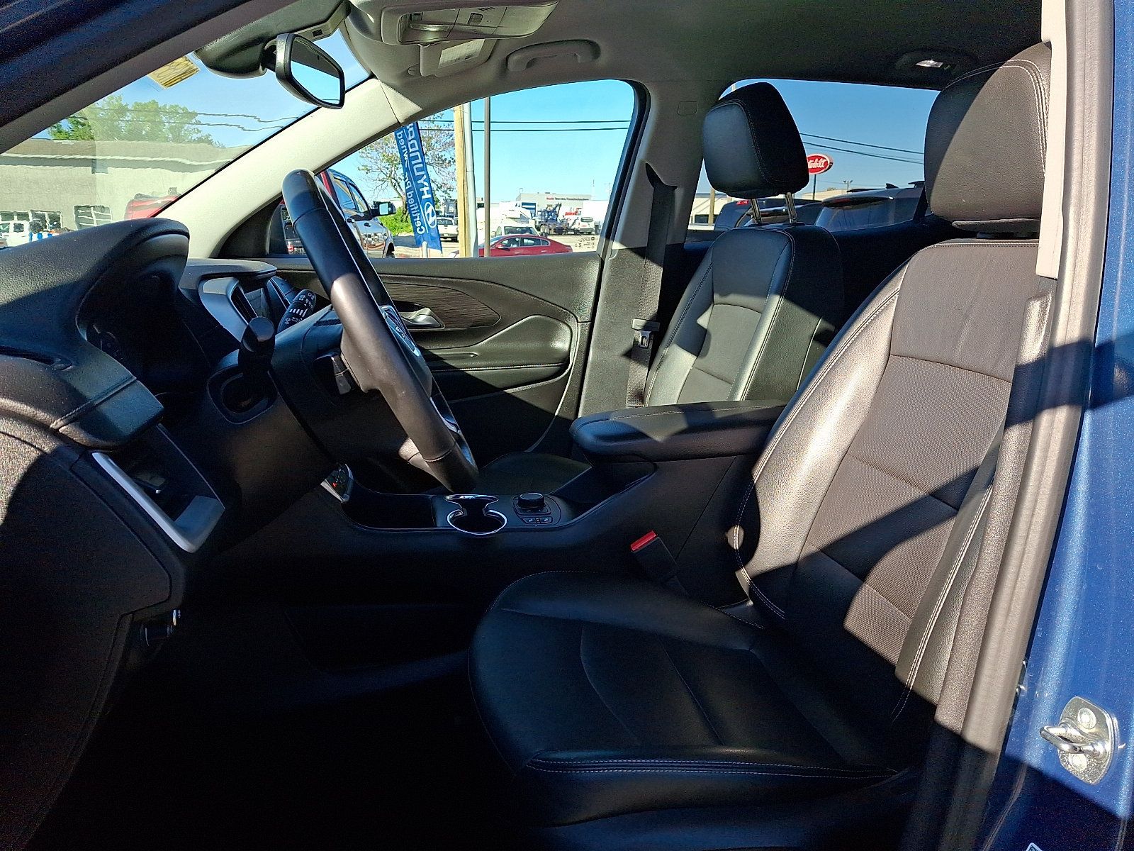 Used 2024 GMC Terrain SLT AWD/4WD image 13