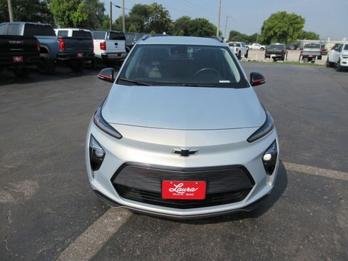 Certified 2023 Chevrolet Bolt EUV LT w/ Convenience Package FWD image 13