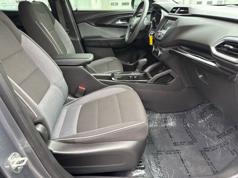 Used 2022 Chevrolet TrailBlazer LS image 12