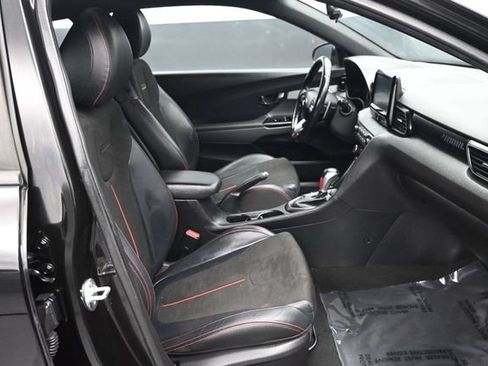 Used 2019 Hyundai Veloster 2.0 Premium FWD image 10