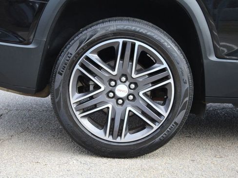 Used 2017 GMC Acadia SLT image 42