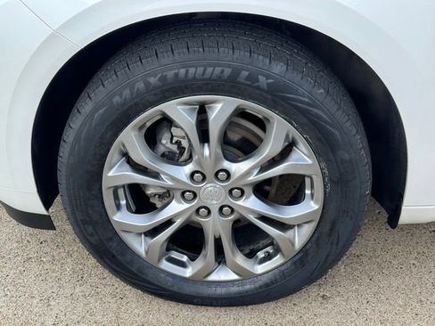 Used 2021 Buick Enclave Avenir w/ Avenir Technology Package AWD/4WD image 19