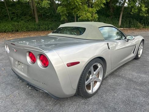 Used 2006 Chevrolet Corvette Convertible w/ Preferred Equipment Group RWD image 3
