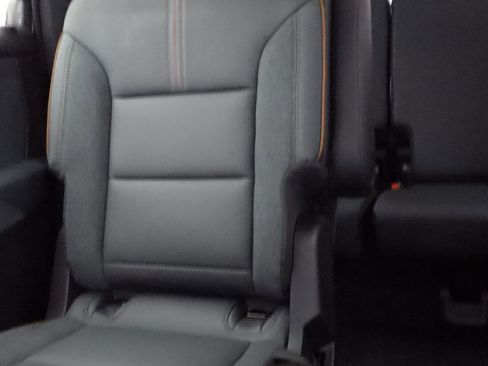 New 2026 GMC Acadia AT4 w/ Luxury Package AWD/4WD image 14