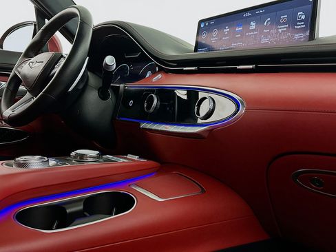 Used 2024 Genesis GV70 3.5T Sport w/ Sport Prestige Package image 29