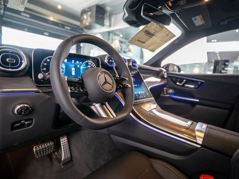 New 2025 Mercedes-Benz GLC 350e 4MATIC image 12