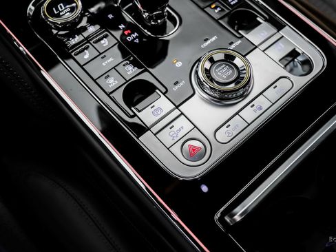 Used 2022 Bentley Flying Spur V8 AWD/4WD image 64