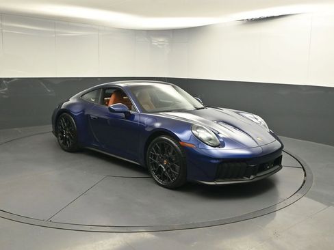 Used 2025 Porsche 911 Carrera 4 GTS AWD/4WD image 31