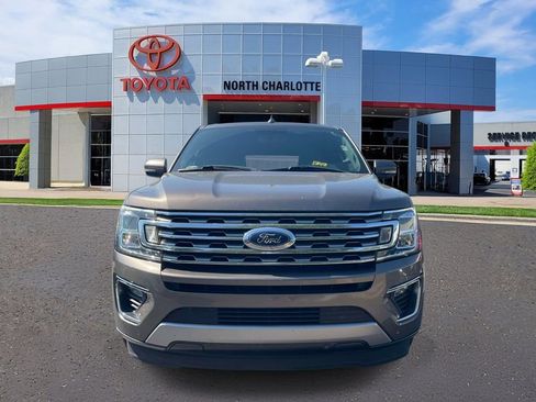 Used 2018 Ford Expedition Max Limited RWD image 3